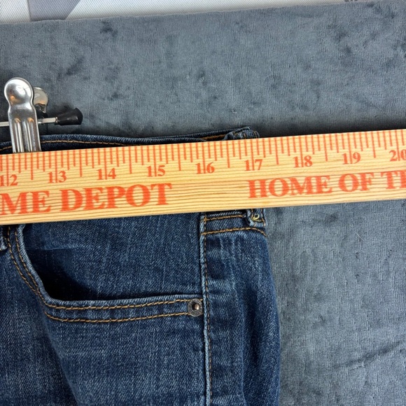 Old Navy The Flirt Women’s Mid-rise Blue Straight Leg Jeans w/distressing Sz 10 - Picture 7 of 12